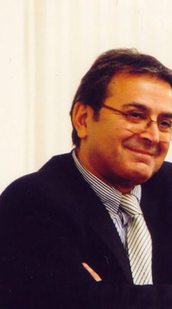 تورج اتابکی